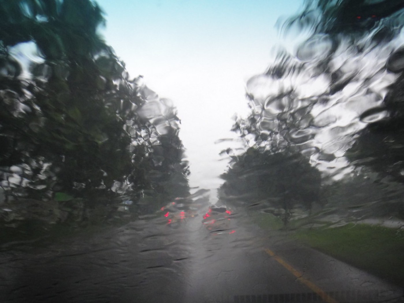How to Demist Your Windscreen Fast in Winter
